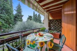 Verde Giada-shared pool & parking