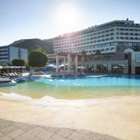 Amus Hotel & Spa (voorheen Rhodes Bay Hotel)