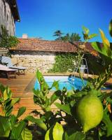 Ein ländlicher Rückzugsort nur für Erwachsene, umgeben von Wildt