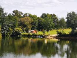 Camping auf dem Bramefort-Hof mit Teich