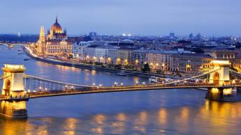 AKEAH Verdi Budapest