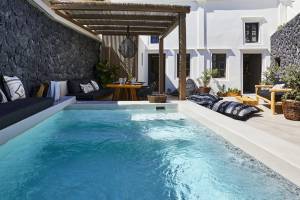 Floria Suites Santorini
