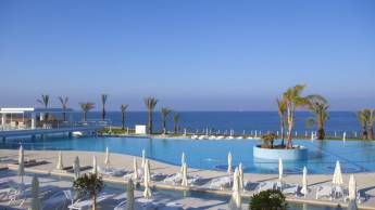 King Evelthon Beach Hotel and Resort