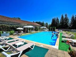 Camping Du Chateau De Leychoisier