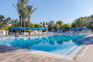 Aliathon Resort