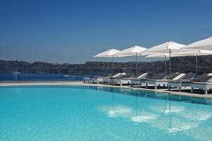 Acroterra Rosa Luxury Suites&Spa