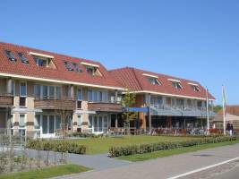Luxe 6 persoons appartement in Wellness Waddenresort op Terschel