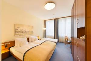 Glärnischhof by Trinity