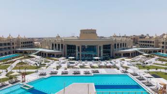 Titanic Pearl Hotel
