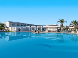 Sandy Beach Hotel&Family Suites