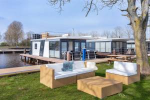 Houseboat Aqua Dolce met tuin - Paviljoenwei 4-12 | Sneek (Offin