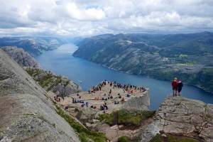 Fjord cruise Lysefjord en Preikestolen