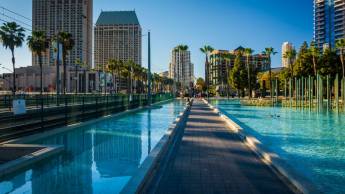 Holland America Line Koningsdam - Afvaart San Diego