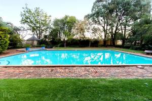 OR Tambo Guest House