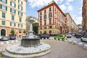 Central Flat In Genova