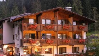 Hotel Adler Carezza