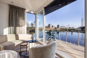Houseboats Lemmer | Luxury stay on the water in Friesland