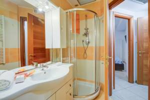 Verbena with parking 500m from the sea