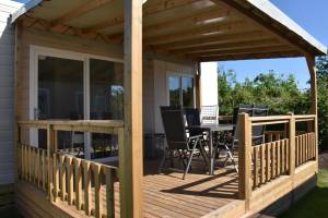 Verandachalet de luxe: 2 badkamers