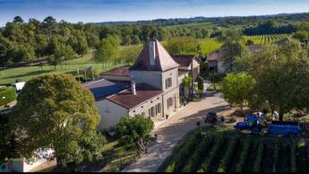 Campingplatz in Petit-palais-et-cornemps, New Aquitaine