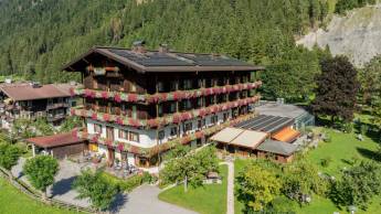 Hotel Strolz und Dependance