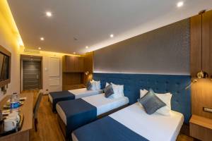 Nova Plaza Crystal Hotel