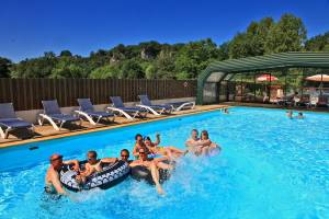 Camping Le Plein Air Des Bories