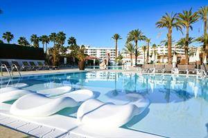 HL Miraflor Suites