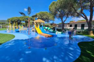 Camping Lacona Pineta