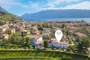 Elizabeth House-100m lake & priv.parking