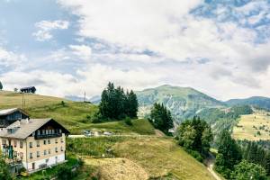 Hepi Lodge