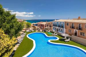 Occidental Acantilado Suites