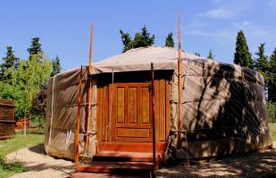 Campingplatz in Sarrians, Provence-Alpes-Côte d'Azur