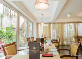 Golden Sunshine Villa Hotel and Travel