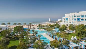 Hilton Salwa Beach Resort en Villas
