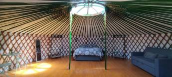 Übernachten Sie in einer Jurte und erleben Sie das Leben in Zent