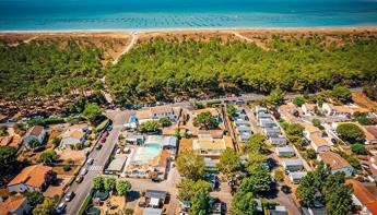 Camping Les Flots Bleus - Aloa Vacances