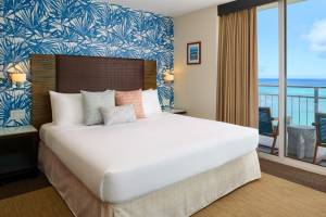 Kaimana Beach Hotel