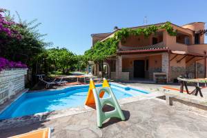 Villa Erika with private pool and garden