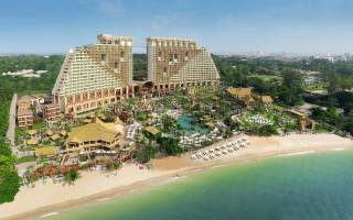 Centara Grand Mirage Beach