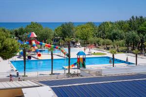 Club del Sole Stork Family Collection