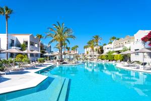 Pelagos Suites Hotel & Spa