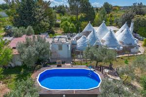 Trulli Degli Ulivi With Pool