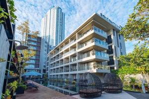 Golden Tulip Pattaya Beach