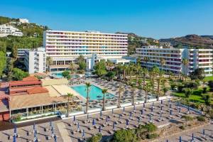 Esperides Beach Family