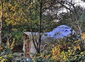 Übernachten Sie in unserem Hobbit-Haus in der Auvergne-Rhône-Alp