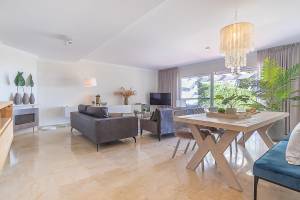 Apt Mairena Forest sea view & pool