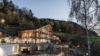 Presulis Hideaway Apartments