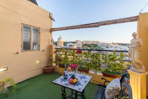 Sunny Maltese townhouse Madonnina