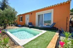 Vakantiehuis in Flassan met zwembad, in Provence-Côte d'Azur.